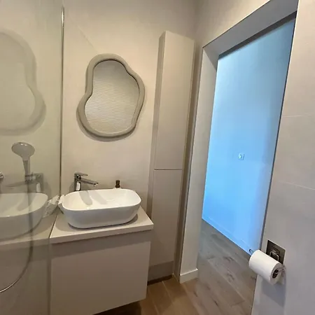 דירה Two Bedroom With Terrace And Sea View *