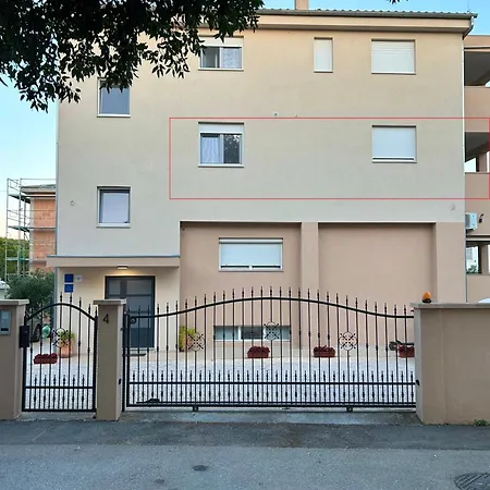דירה Two Bedroom With Terrace And Sea View *